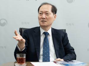 이완규 법제처장 “한국의 법치주의, 헌법 수준으로 올라서야”